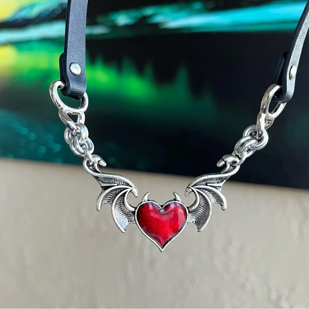 Black leather choker red heart with bat wings and devil horns valentine goth - Picture 9 of 16